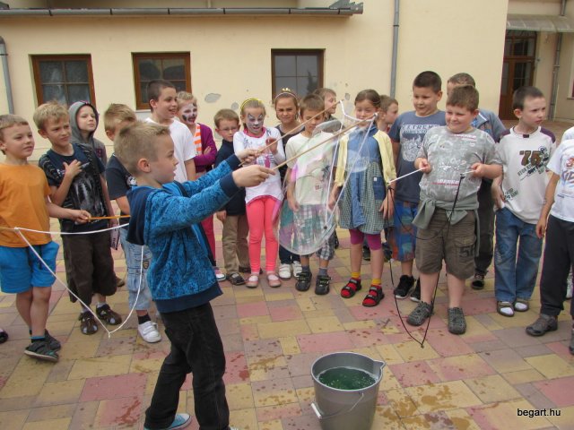 Gyereknap