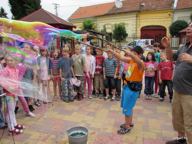 Gyereknap