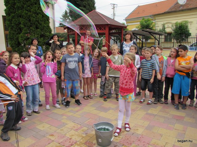 Gyereknap