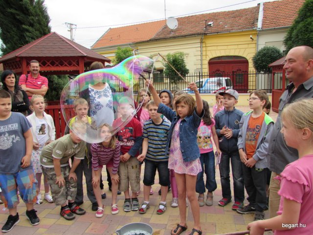 Gyereknap