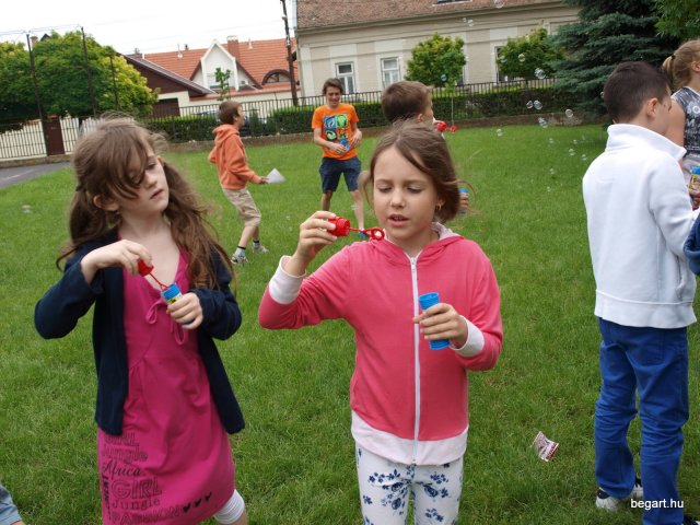Gyereknap