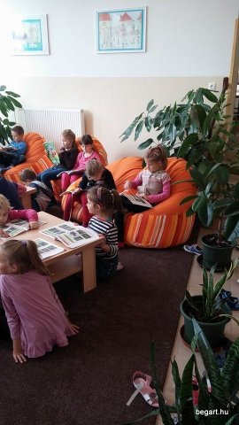 "Birtokba vettük" a társalgót 