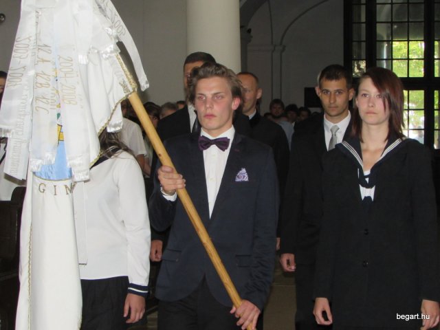 Évzáró