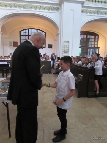 Évzáró