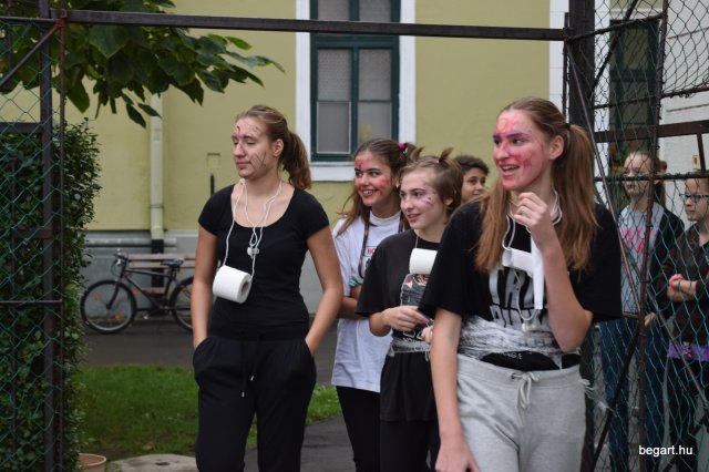 Gólyanap - gólyabál a kilencedikeseknél