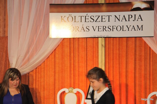 Versfolyam