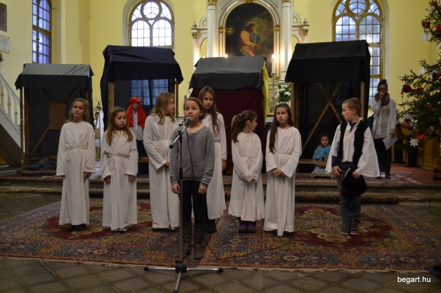 KARÁCSONY a gimnazistáknak 