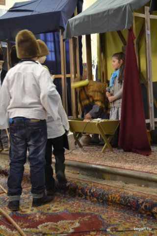 KARÁCSONY a gimnazistáknak 