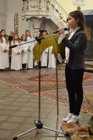 KARÁCSONY a gimnazistáknak 
