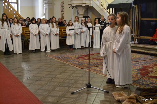 KARÁCSONY a gimnazistáknak 