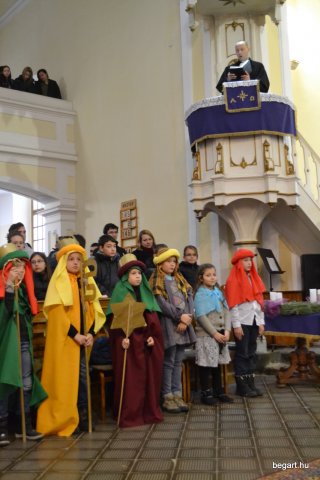 KARÁCSONY a gimnazistáknak 