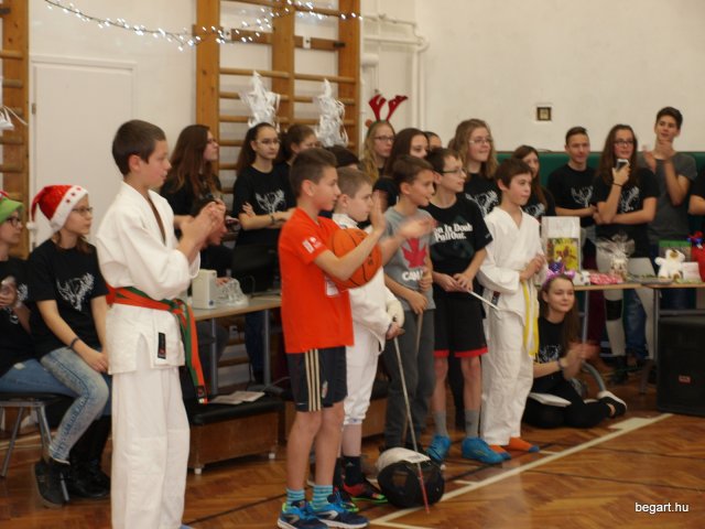 Mikulás-buli 2016