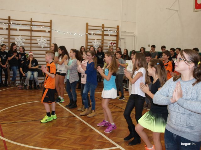 Mikulás-buli 2016