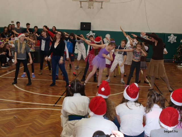 Mikulás-buli 2016