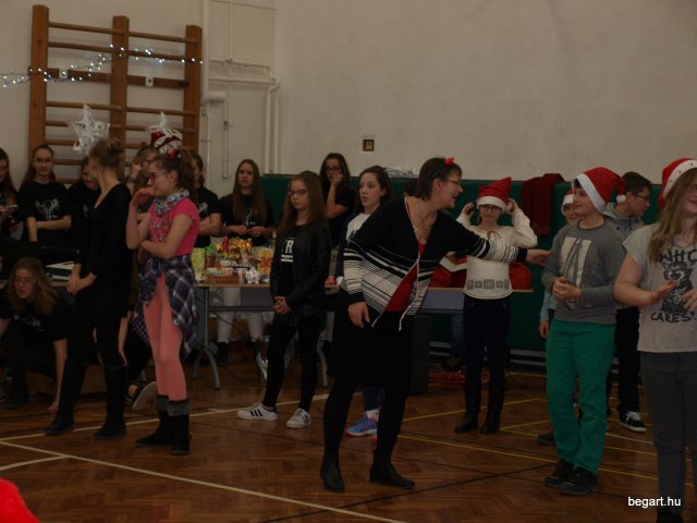 Mikulás-buli 2016