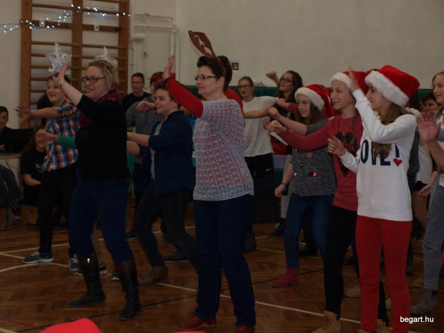 Mikulás-buli 2016