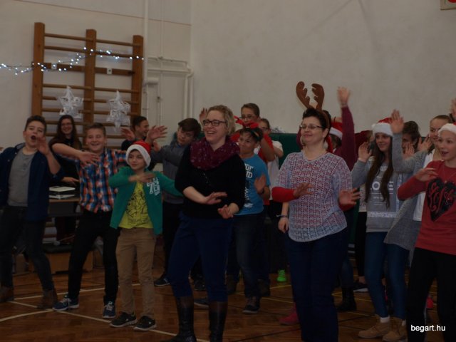 Mikulás-buli 2016
