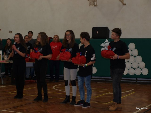 Mikulás-buli 2016