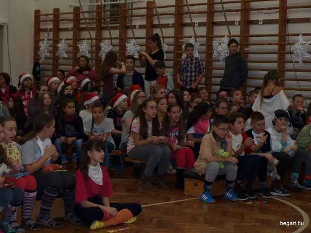 Mikulás-buli 2016