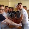 Kolbászt gyúrt és sütit sütött a 9.A