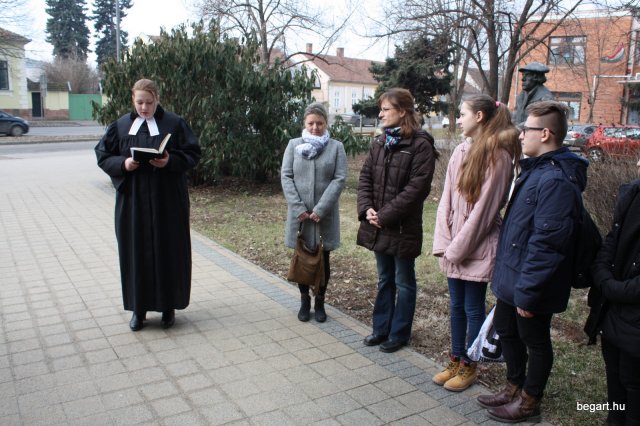 Bocsásd meg vétkeinket...