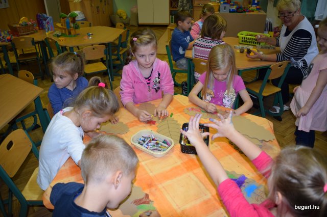 Október a Csodavár csoportban