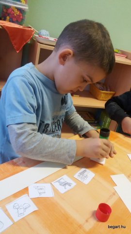 Október a Csodavár csoportban