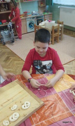 Október a Csodavár csoportban
