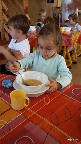 Kiscsoportosok a Meseréten