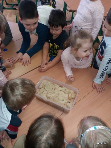 Február a Csodavár csoportban