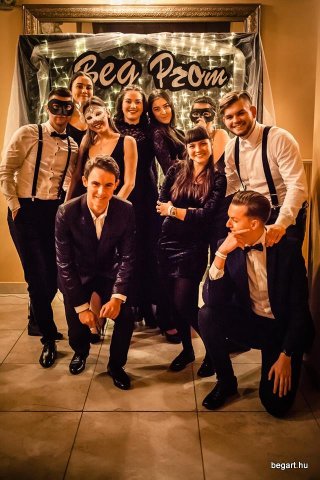Black and White – BEG PROM