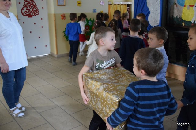 Adventi gyertyagyújtások