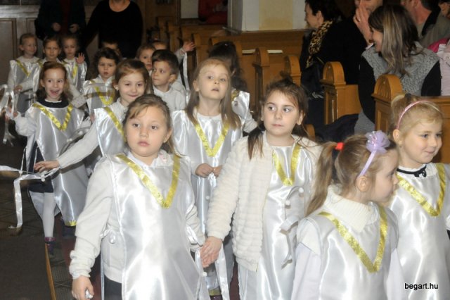 Karacsonyi műsor
