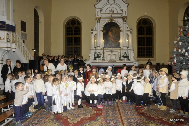 Karacsonyi műsor