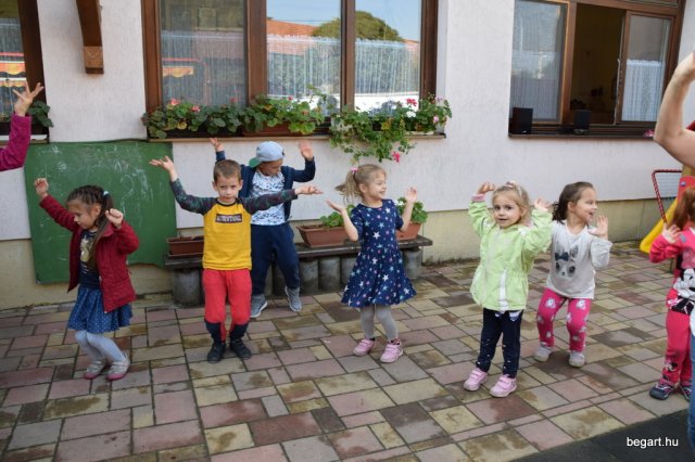 Kiscsoportosok ünnepélyes befogadása