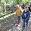 Kirándulnak a Zengőerdő csoportos gyerekek