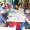 Kirándulnak a Zengőerdő csoportos gyerekek